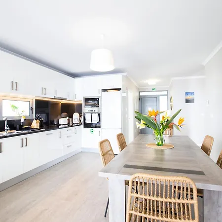 Sundowner Вилла