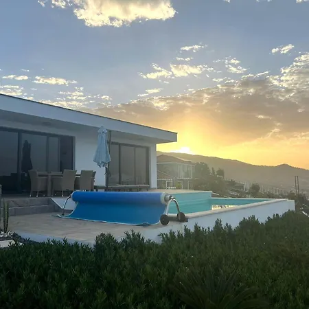 Sundowner Villa